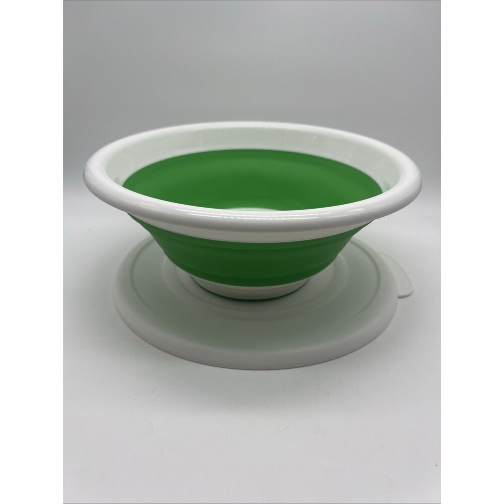 The Pampered Chef Green And White Collapsible Bowl With Lid 2qt